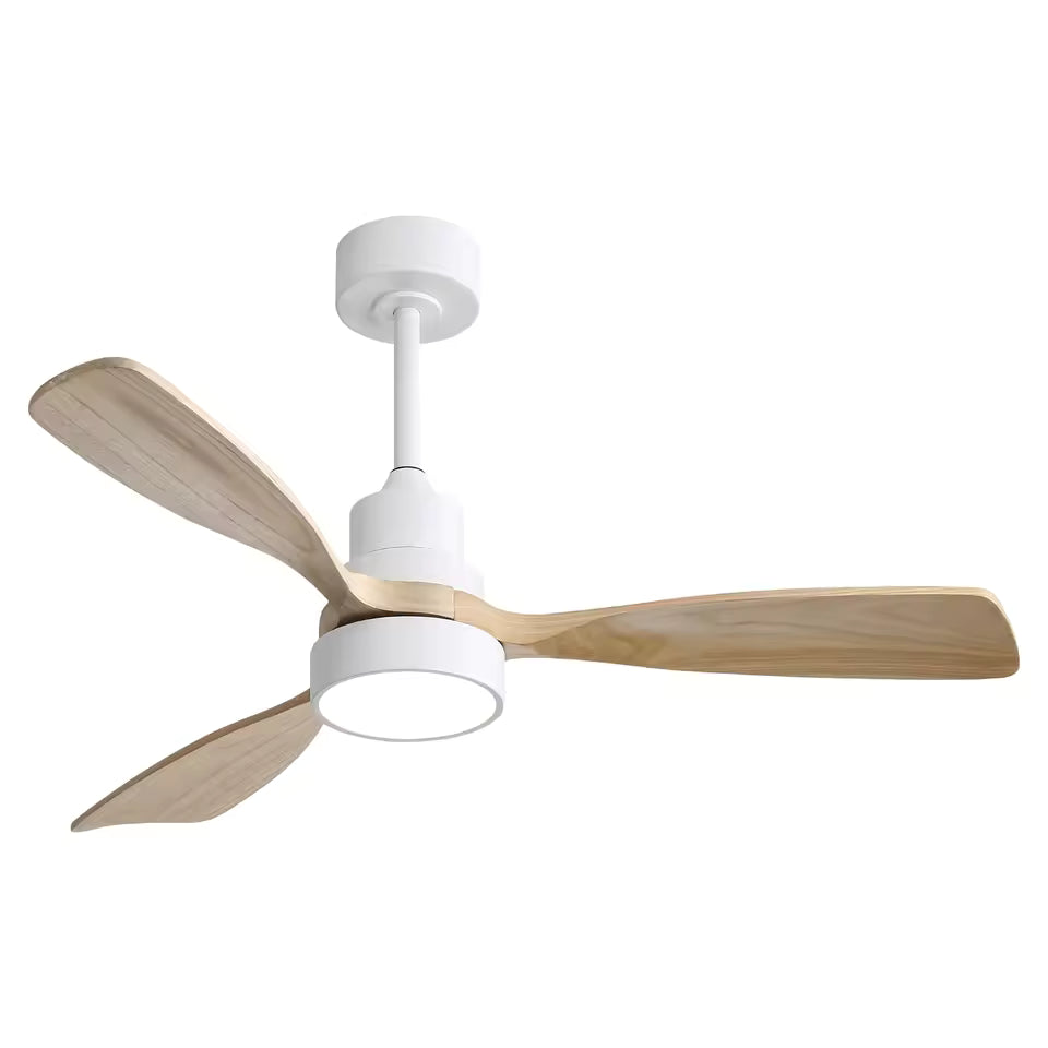Ventilateur de plafond Ariaze blanc avec pales en bois clair, tige réglable et éclairage LED intégré, moteur DC silencieux